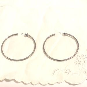Hoops silver half rhinestone/half smooth inner and outer sides